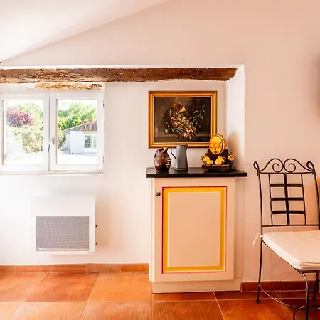 La Grange D'anthounin Apartment
